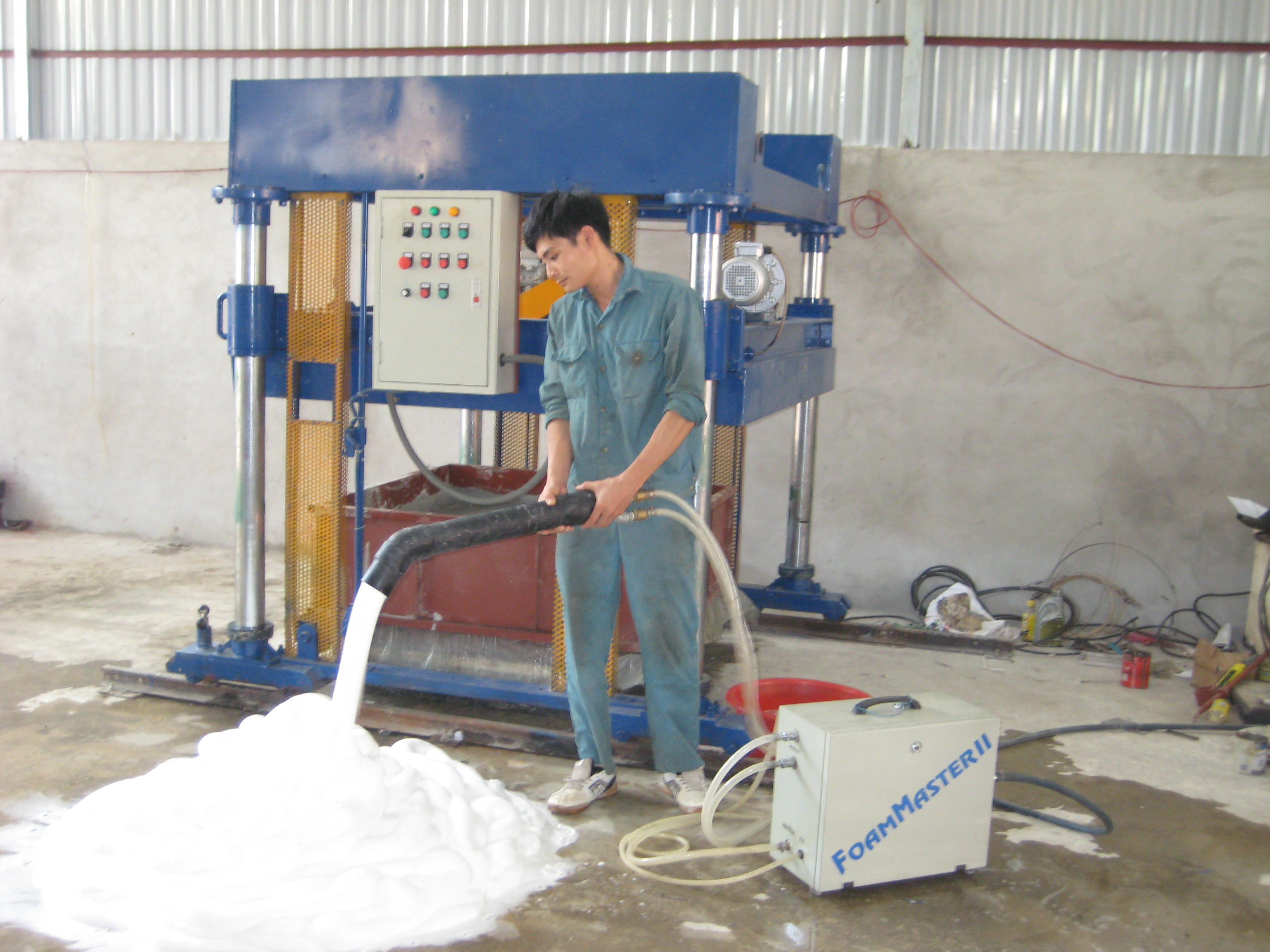 Our CLC Foam Generator very light in weight, small in dimensions comes with high performance
