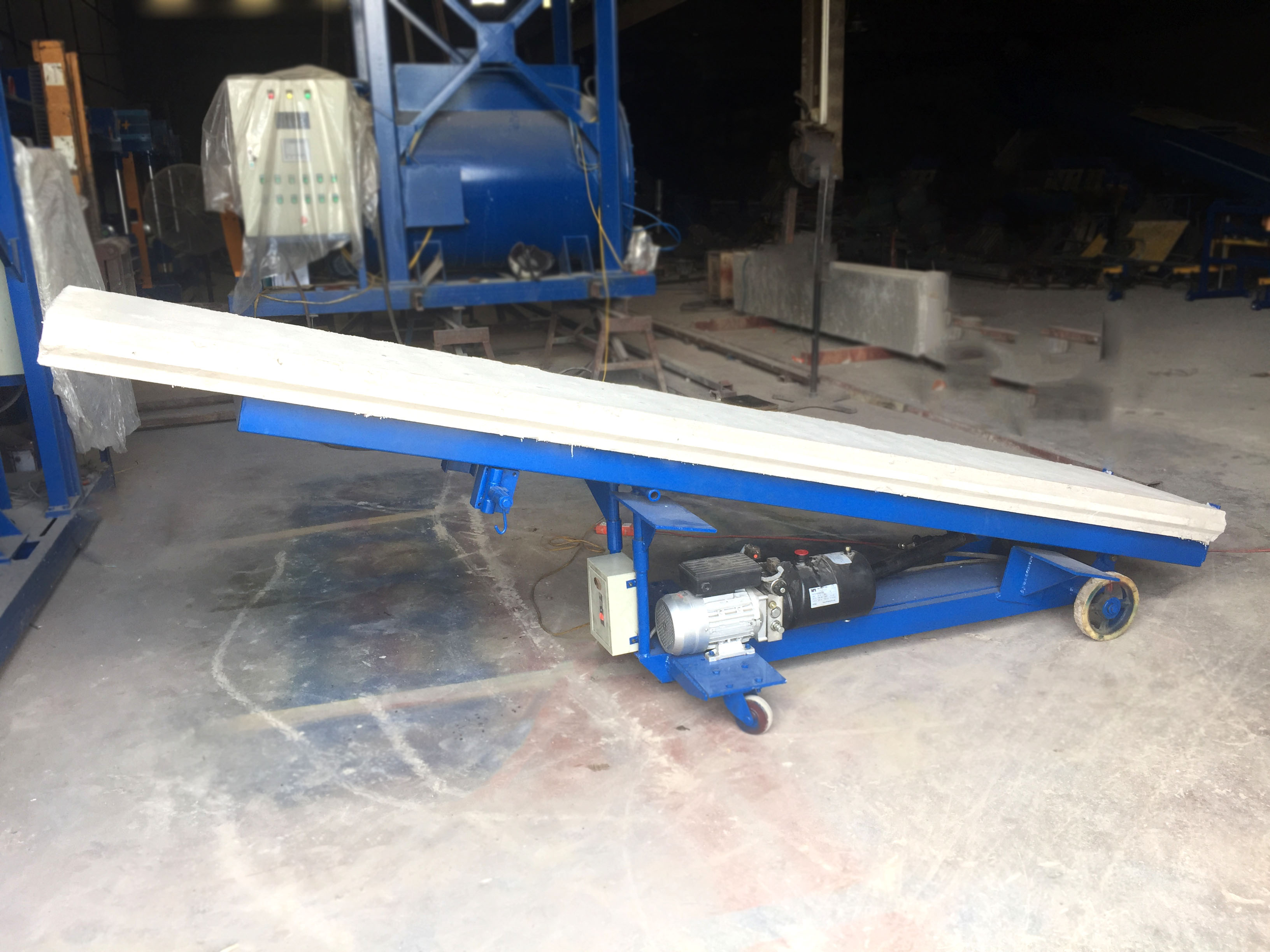 Our concrete lifting machine makes it easy to lift and match panels in the construction process