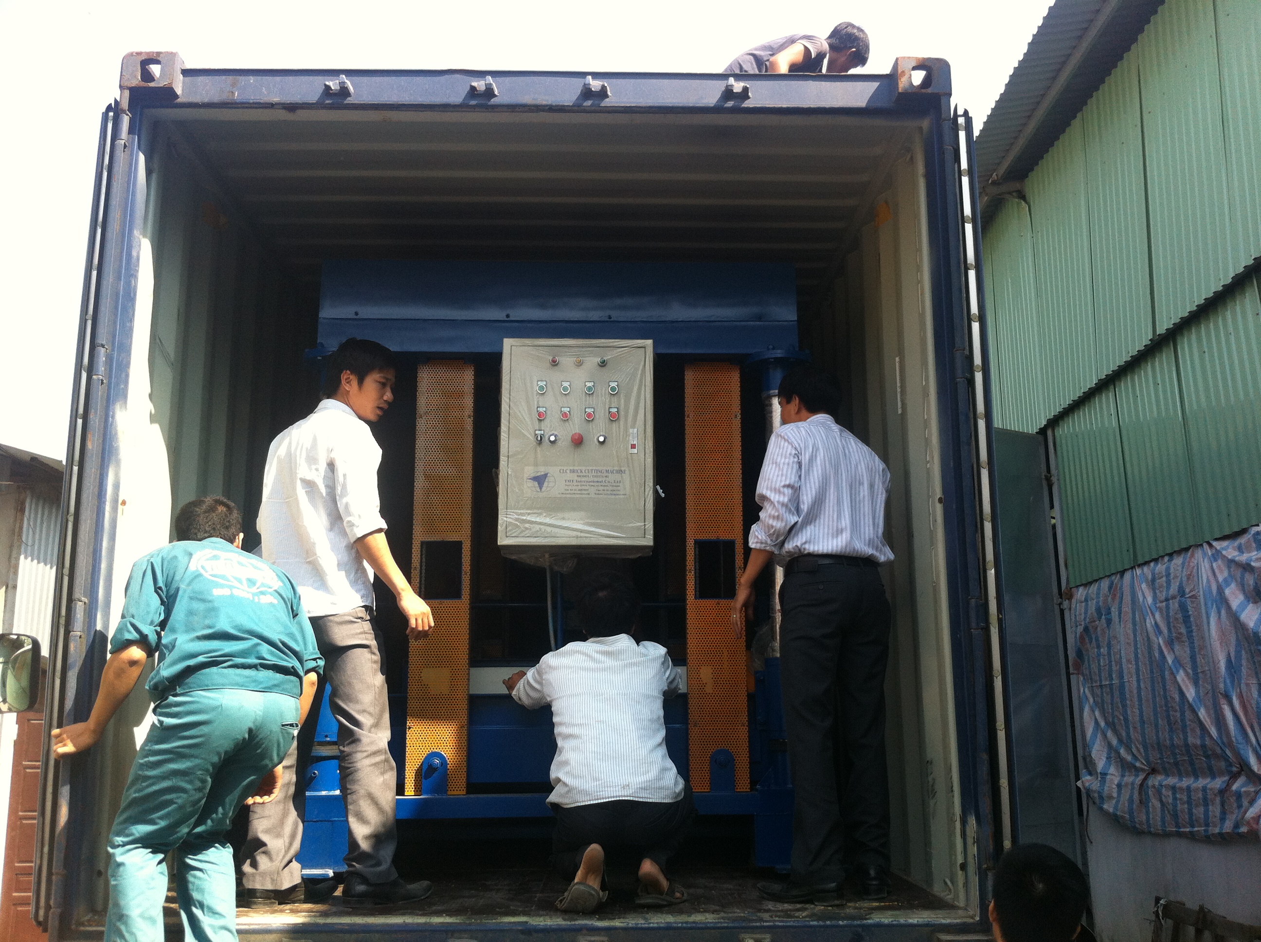 MasterCut 3 in a container for exporting