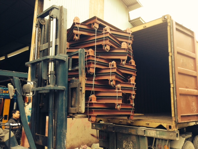 khuôn gạch bê tông nhẹ